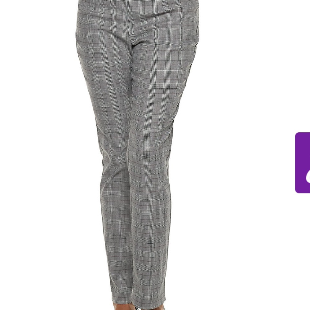 Briggs New York - Pull-On Slacks with Pockets. Gray Plaid pattern. Plus Size.